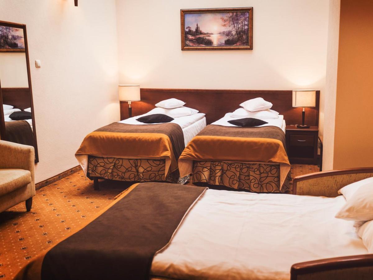 Hotel Osjann Biala Podlaska Bagian luar foto