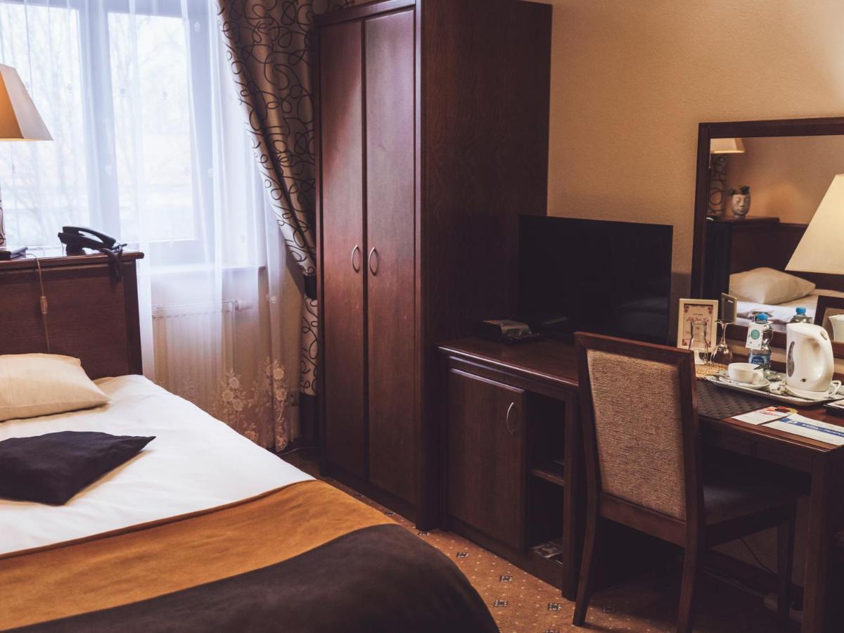 Hotel Osjann Biala Podlaska Bagian luar foto
