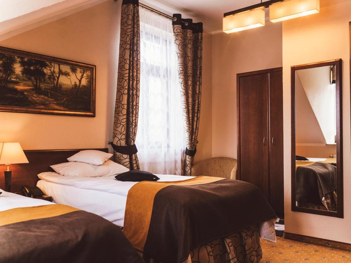 Hotel Osjann Biala Podlaska Bagian luar foto